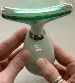 Smooths Wrinkles & Fine Lines